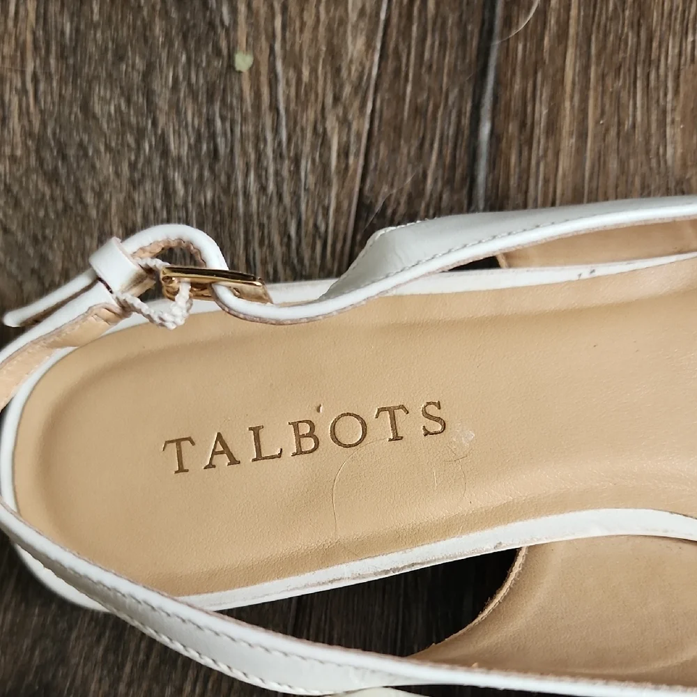 Talbots 8.5 Elegant Cream Pointed Slingback Flats. - Picture 6 of 10